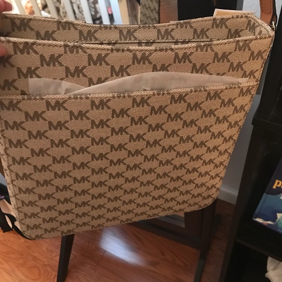 Sold - Picture 2 of 5